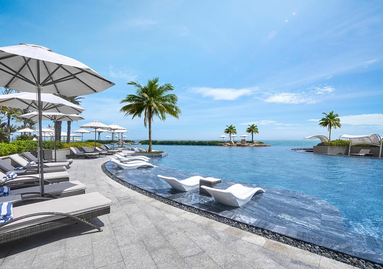 Holiday Inn Resort Ho Tram Beach By Ihg Exterior photo