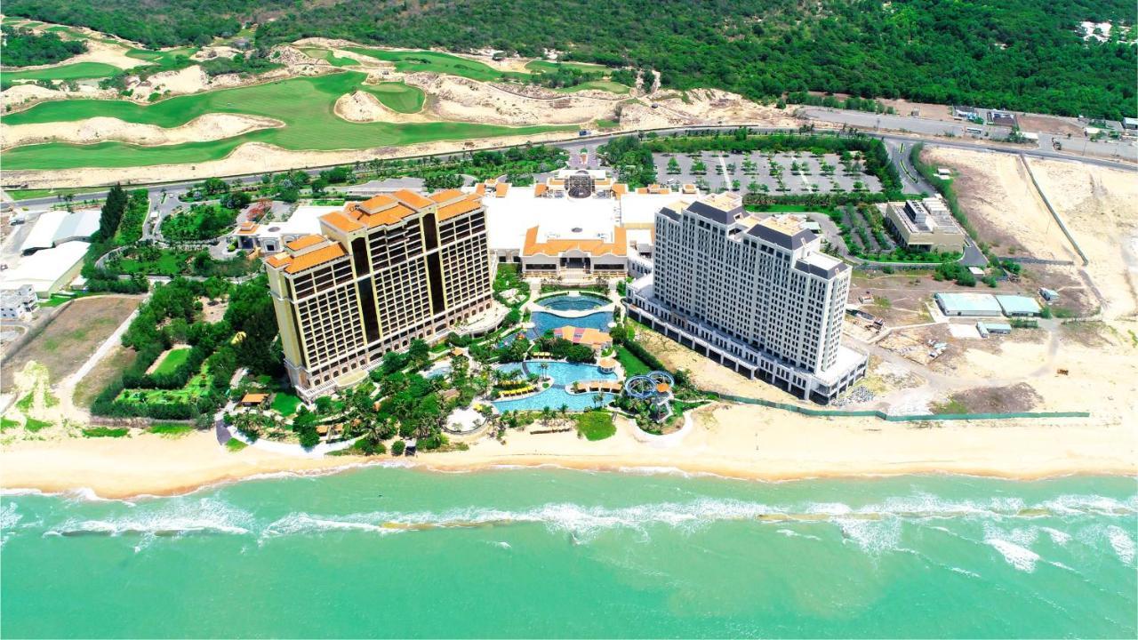 Holiday Inn Resort Ho Tram Beach By Ihg Exterior photo