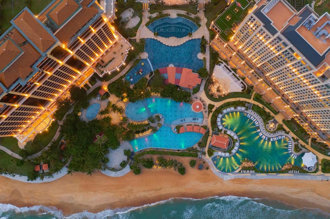 Holiday Inn Resort Ho Tram Beach By Ihg Exterior photo